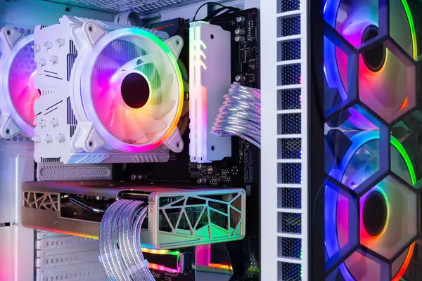 Złożony komputer gamingowy RGB